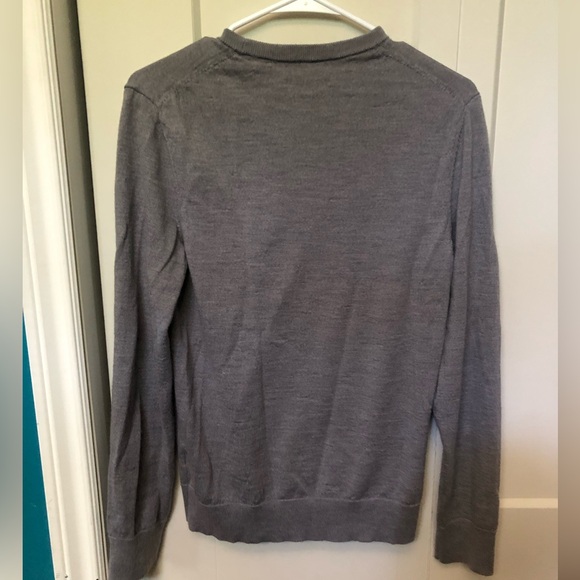 Calvin Klein Gray Men’s Crewneck Sweater - Extra Fine Merino Wool Size Medium - Picture 2 of 6